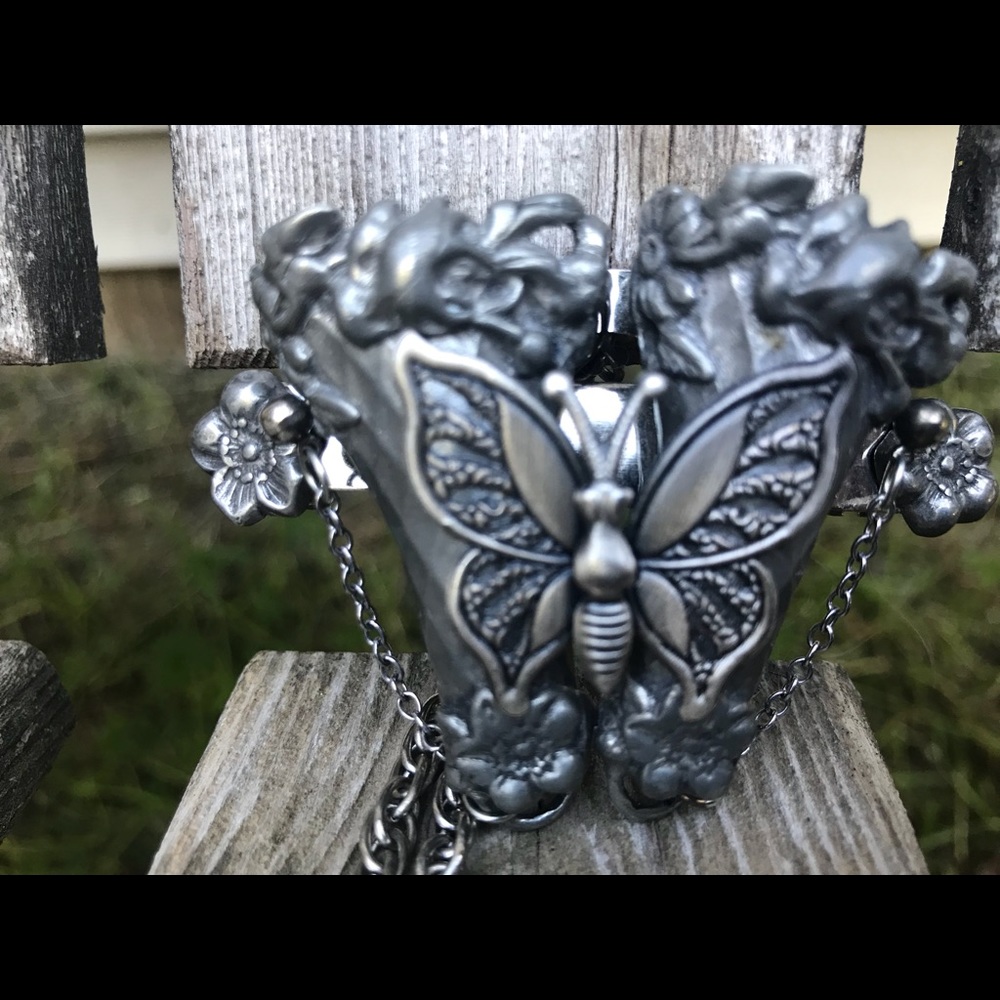 Hair Barrette vase.
